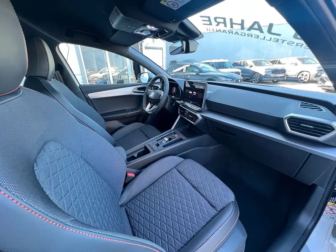 SEAT Leon 1.5 eTSI DSG FR - Thumbnail 8