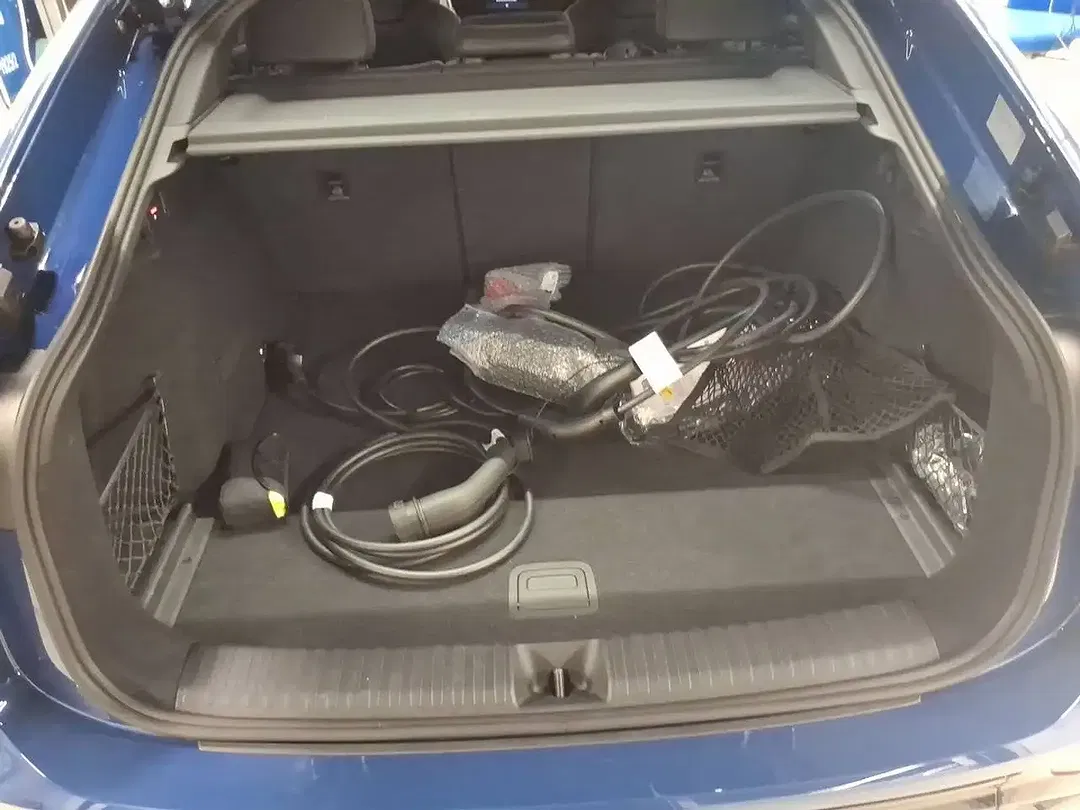 Audi Q6 e-tron Sportback S line - Thumbnail 8