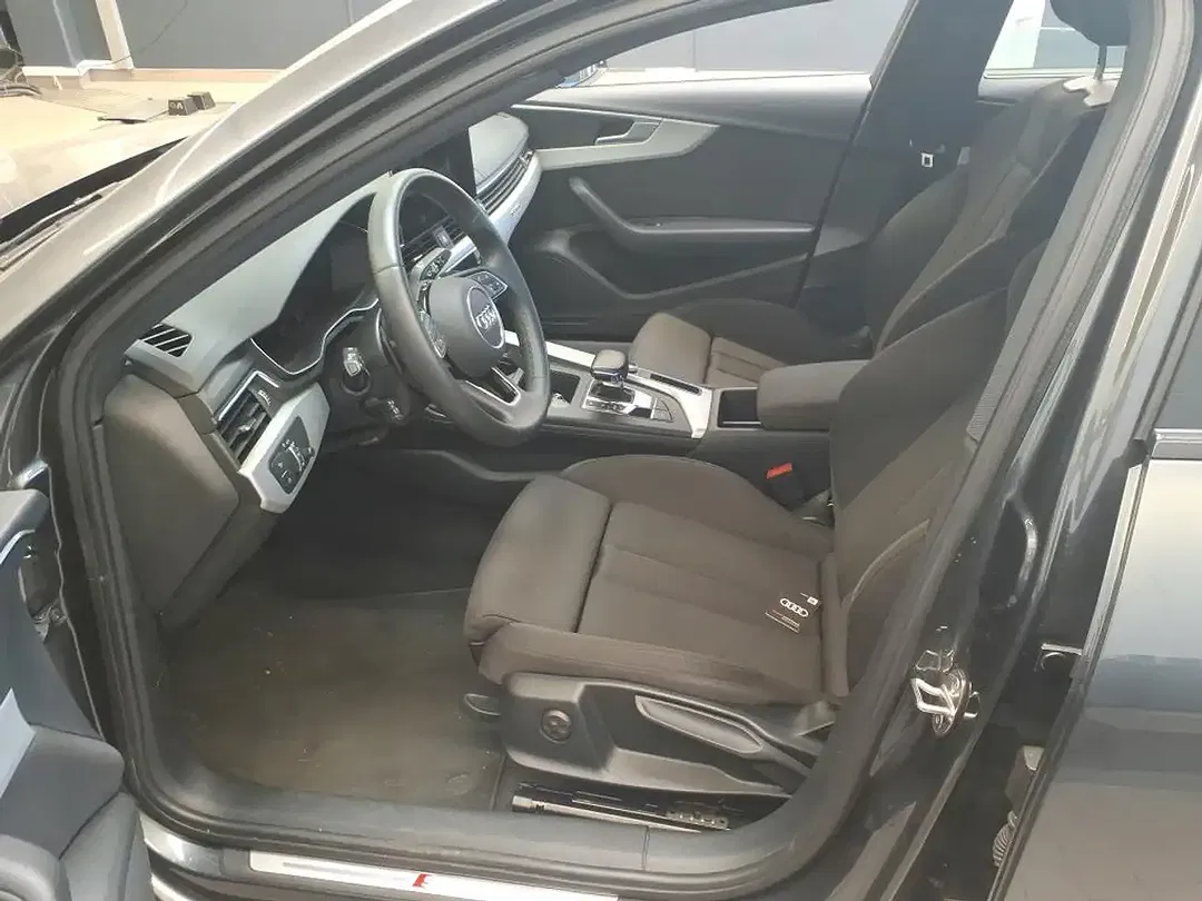 Audi A4 S line - Thumbnail 7