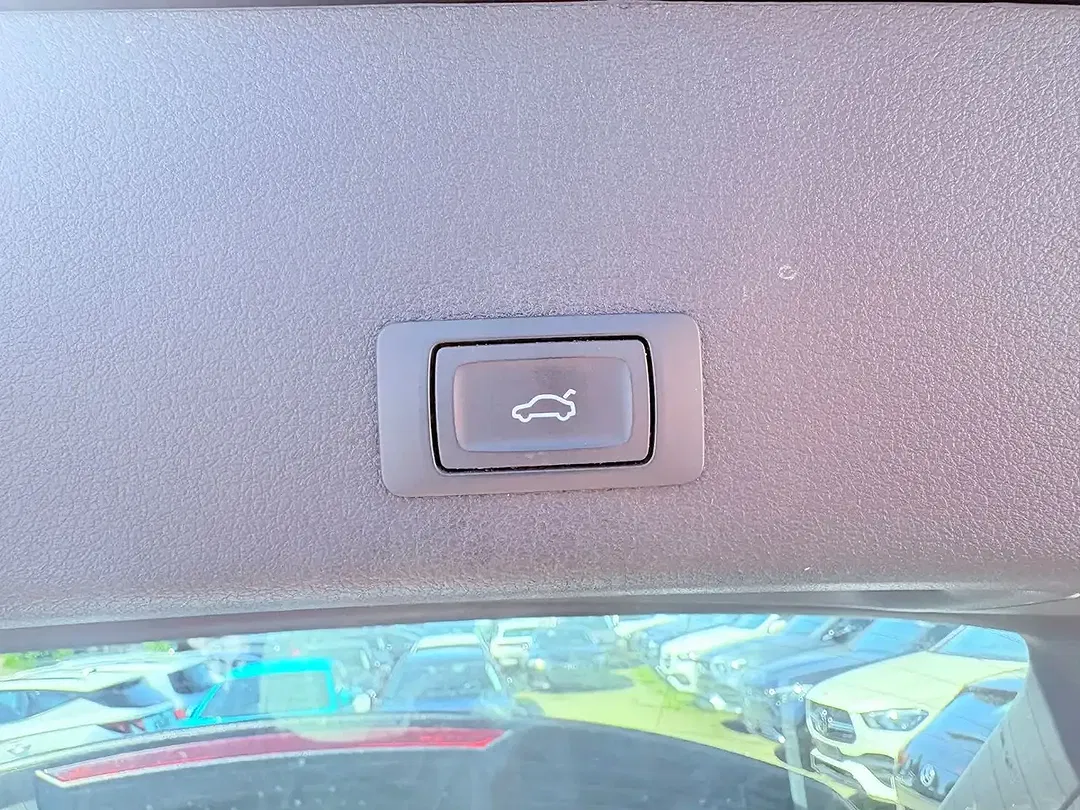 Audi e-tron 50 - Thumbnail 10