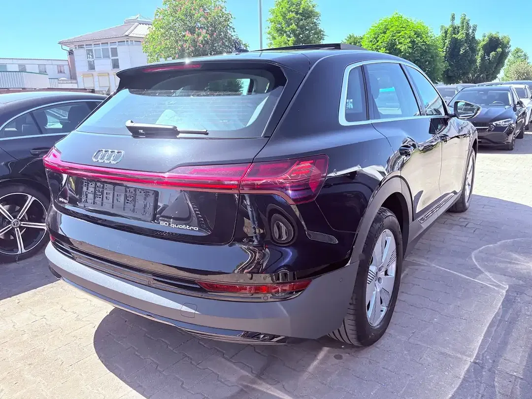 Audi e-tron 50 - Thumbnail 3