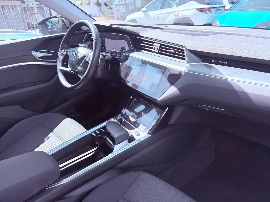 Audi e-tron 50 - Thumbnail 6