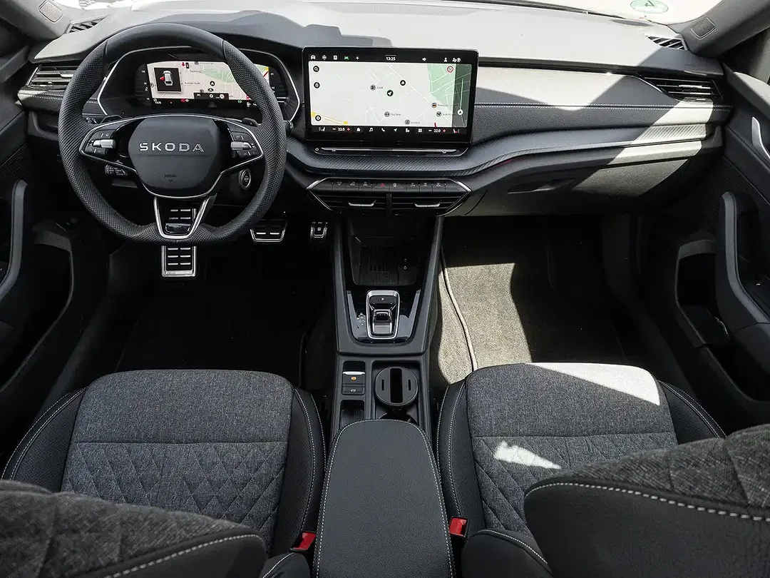 Skoda Octavia 2.0 TDI Combi Sportline - Thumbnail 10