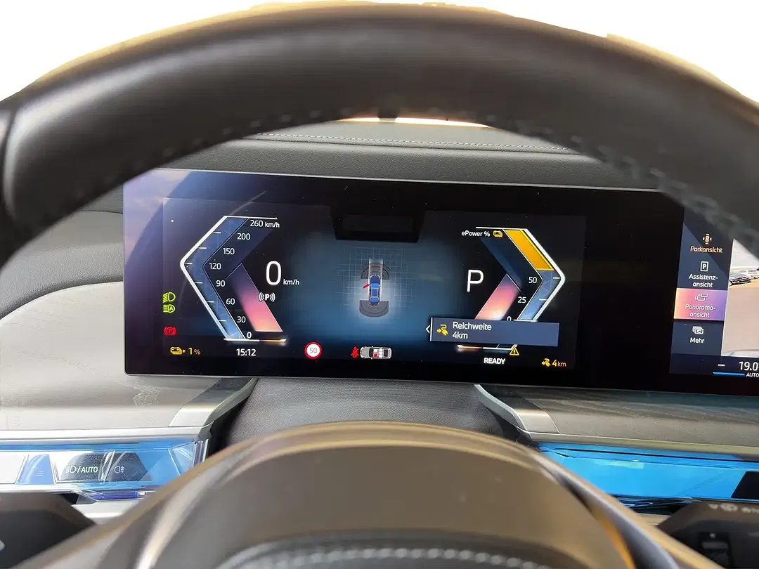 BMW i7 xDrive - Thumbnail 15