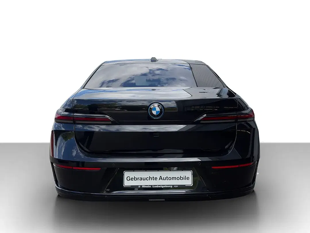 BMW i7 xDrive - Thumbnail 5