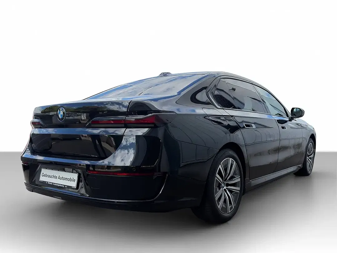 BMW i7 xDrive - Thumbnail 6