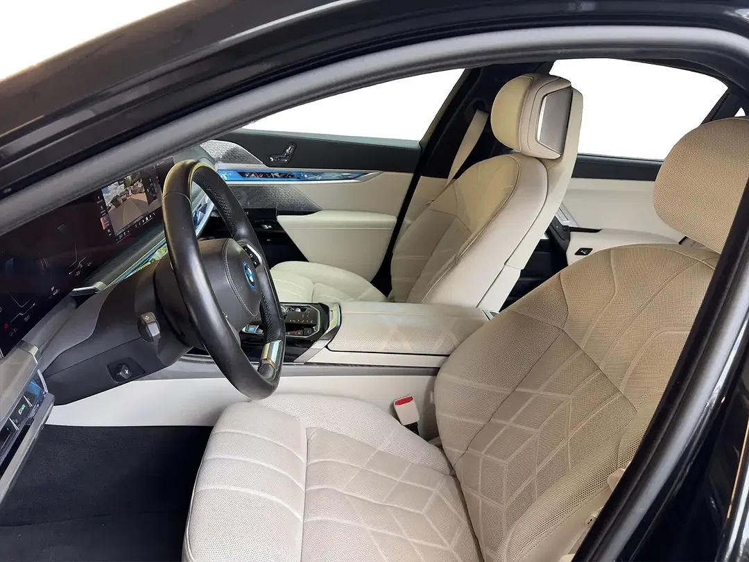 BMW i7 xDrive - Thumbnail 7