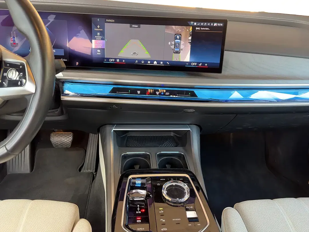 BMW i7 xDrive - Thumbnail 9