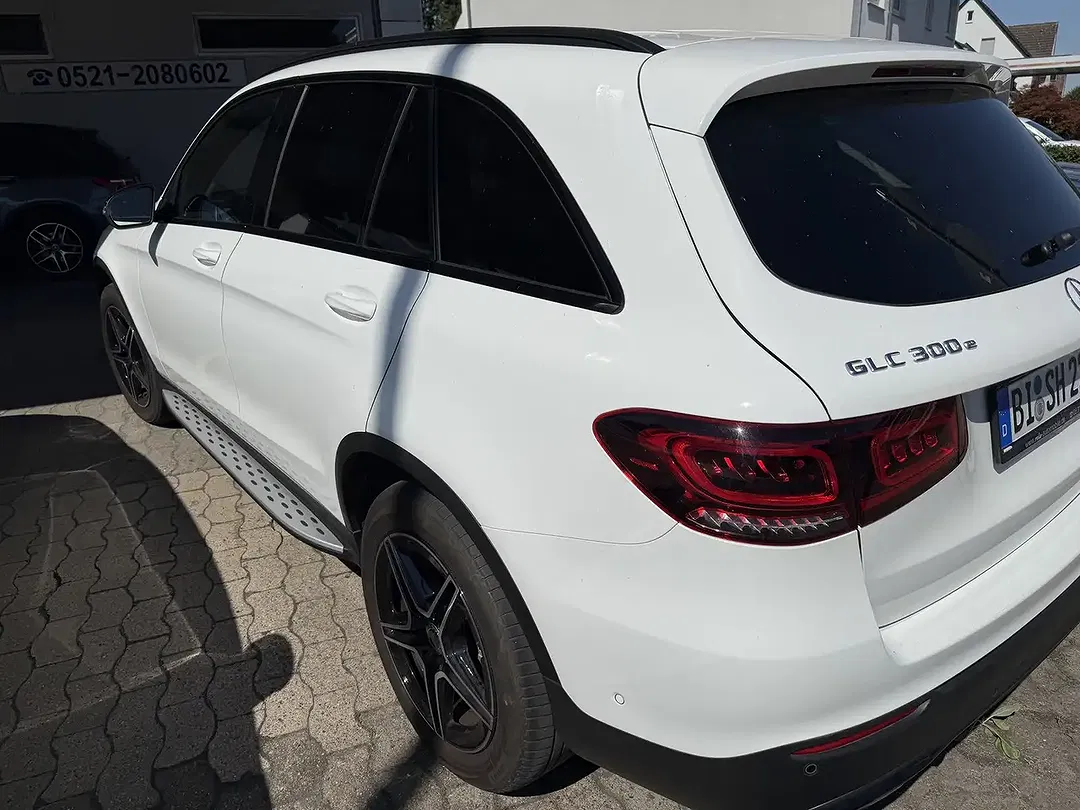 Mercedes-Benz GLC 300 Hybrid 4MATIC AMG Line - Thumbnail 3