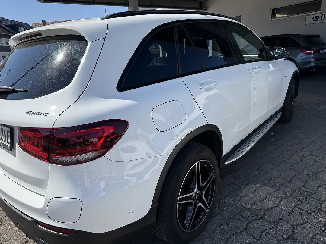 Mercedes-Benz GLC 300 Hybrid 4MATIC AMG Line - Thumbnail 5