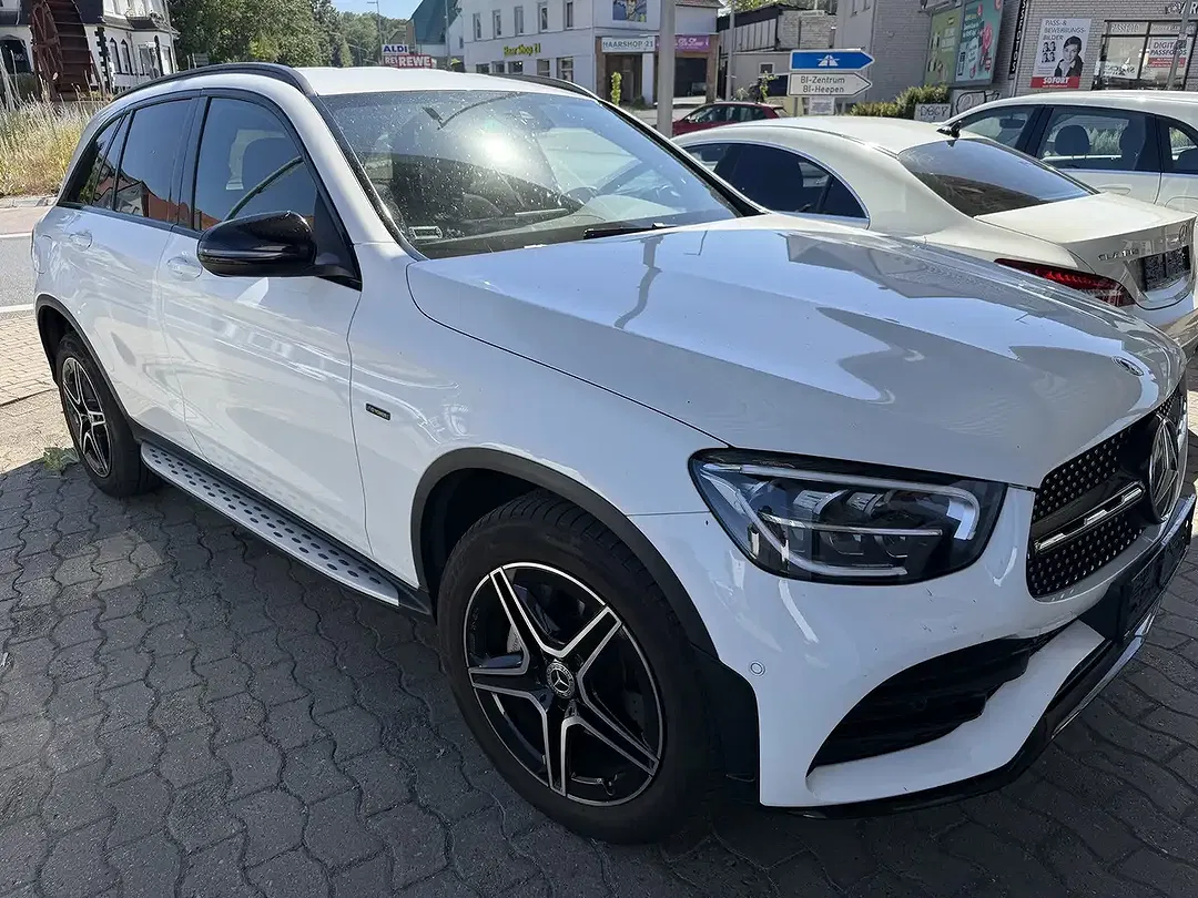 Mercedes-Benz GLC 300 Hybrid 4MATIC AMG Line - Thumbnail 8