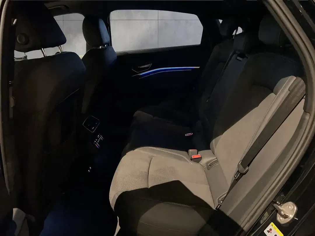 Audi Q8 55 e-tron quattro S line - Thumbnail 11