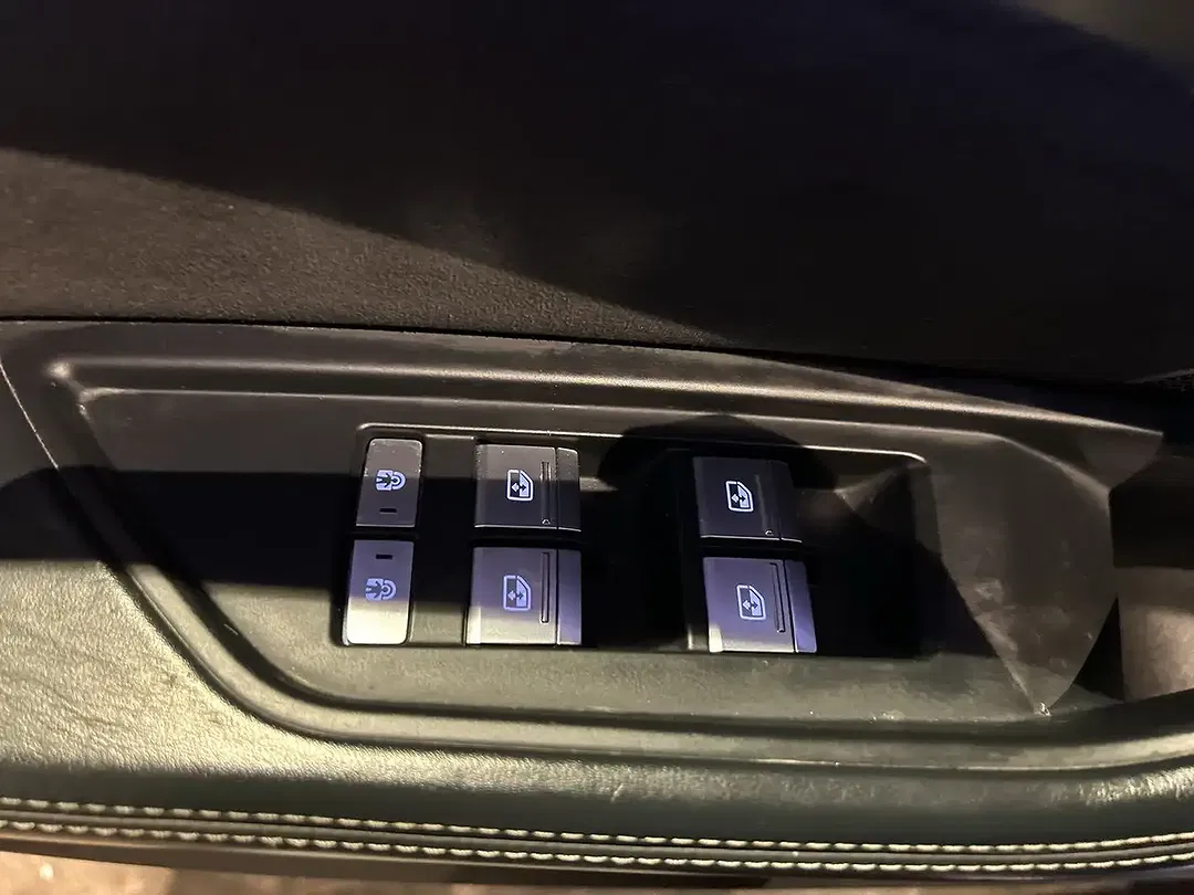 Audi Q8 55 e-tron quattro S line - Thumbnail 14