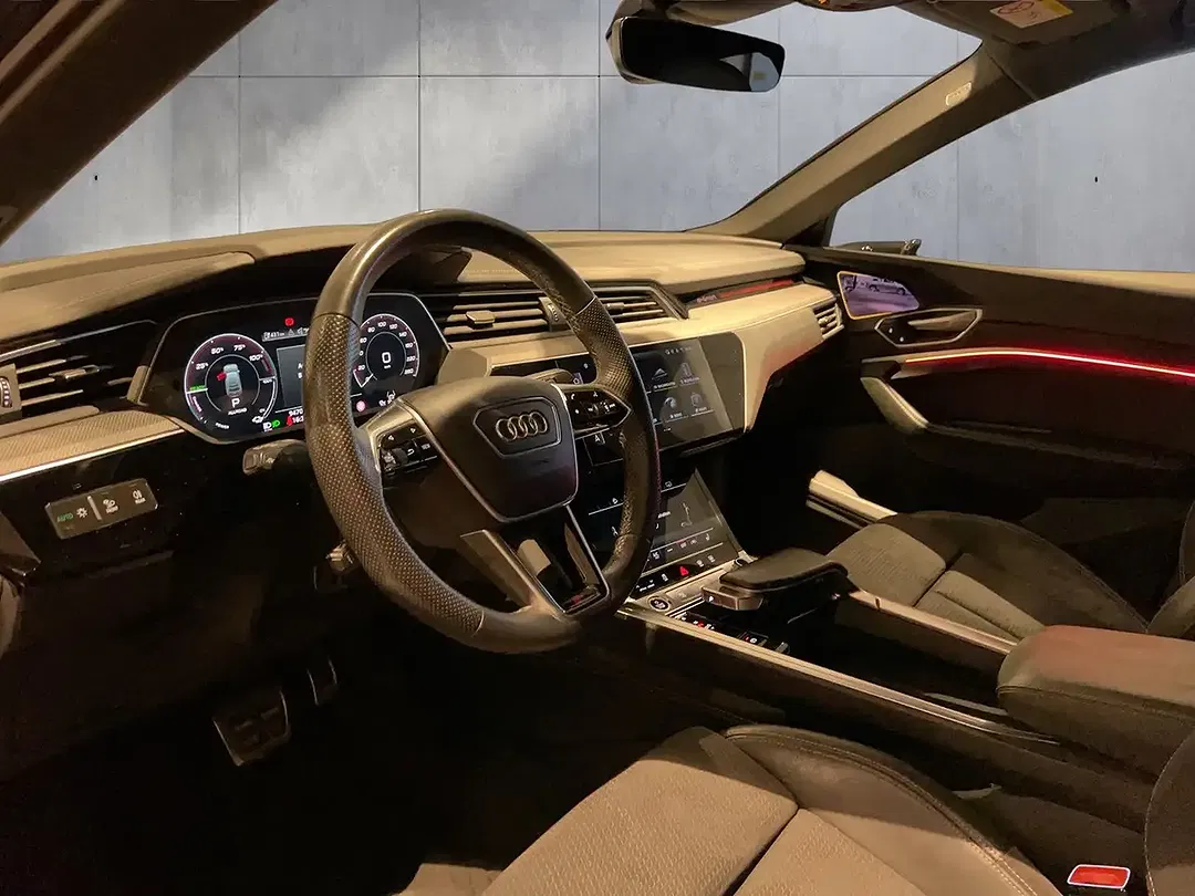 Audi Q8 55 e-tron quattro S line - Thumbnail 8