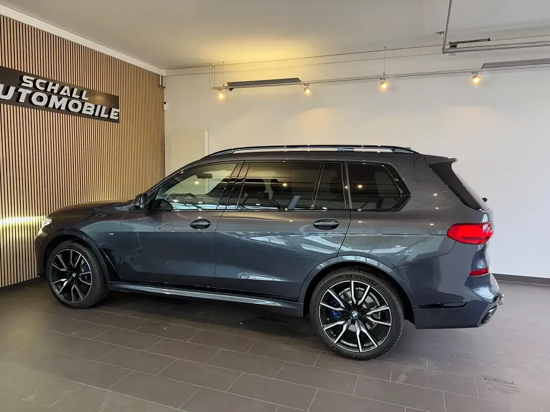 BMW X7 xDrive M Sport - Thumbnail 4