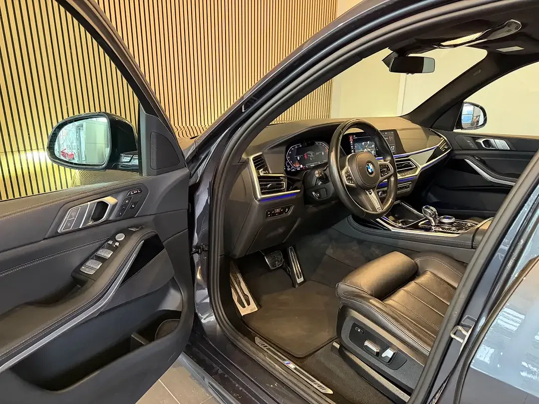 BMW X7 xDrive M Sport - Thumbnail 5
