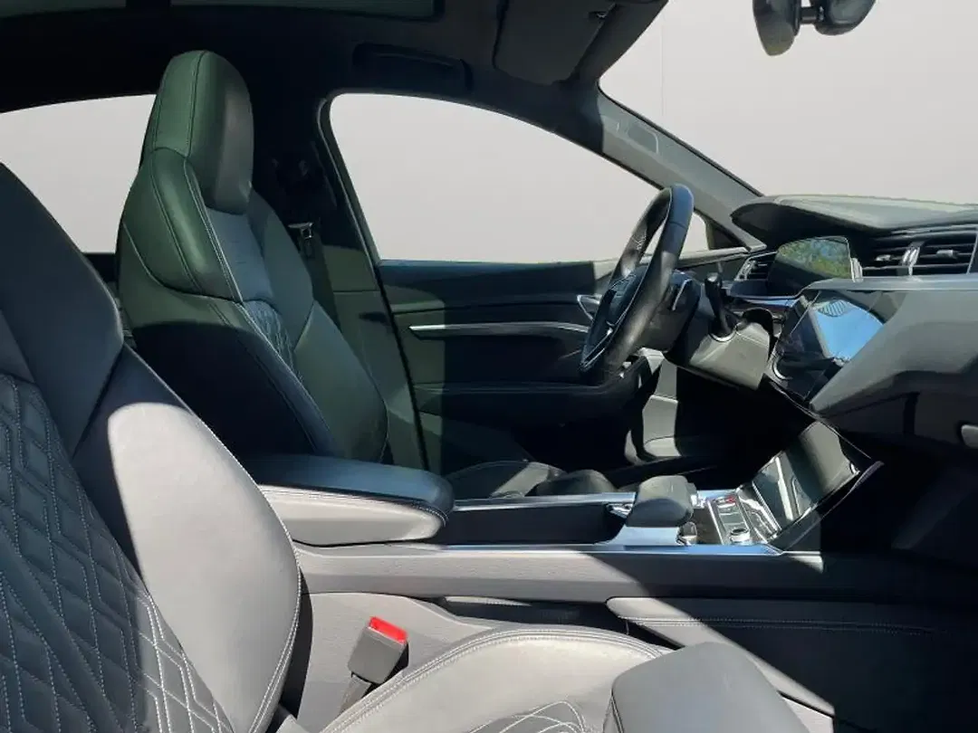 Audi SQ8 e-tron Sportback - Thumbnail 10