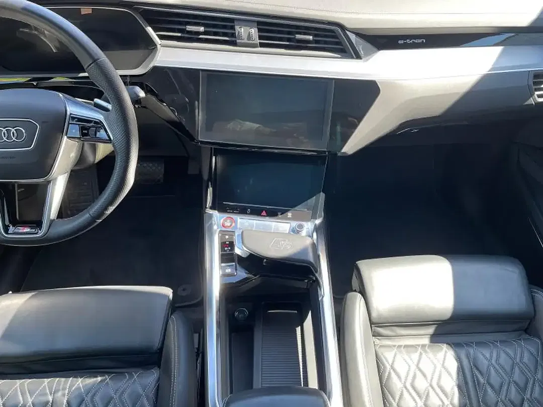Audi SQ8 e-tron Sportback - Thumbnail 13