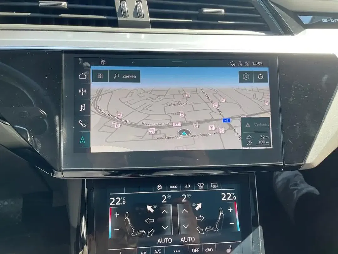 Audi SQ8 e-tron Sportback - foto 15