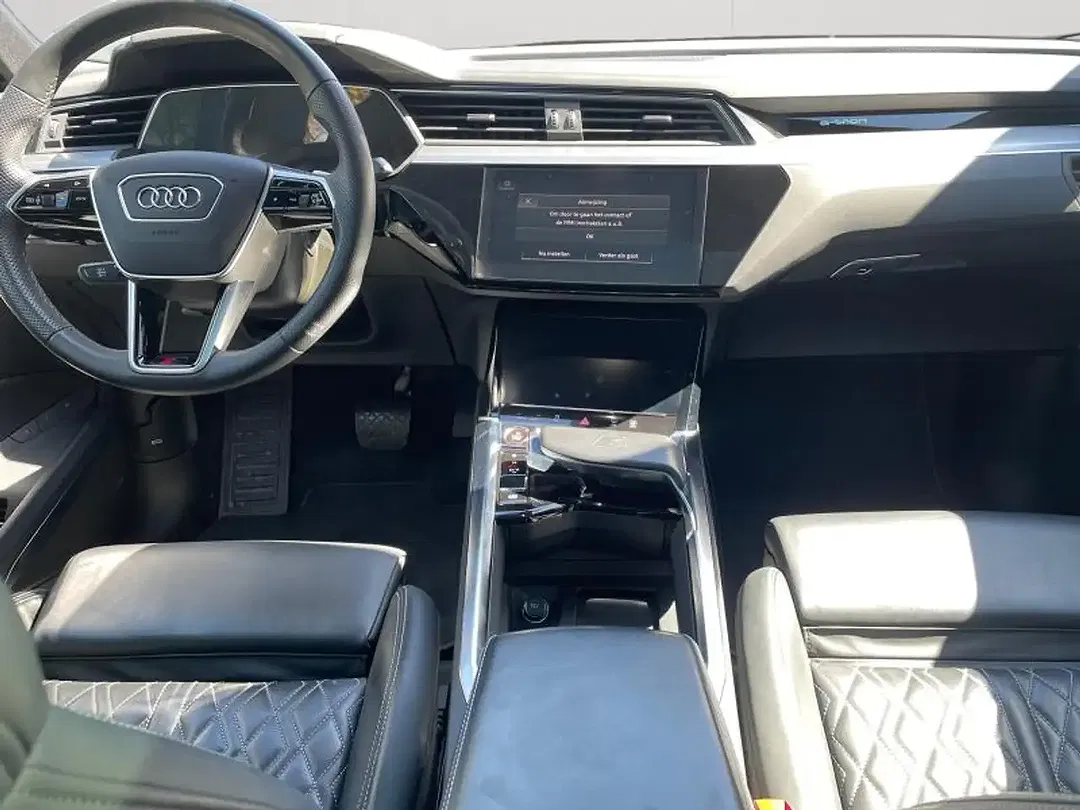 Audi SQ8 e-tron Sportback - Thumbnail 3
