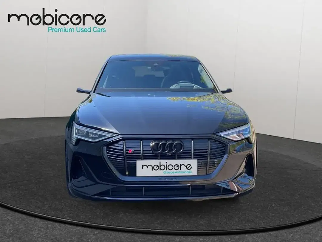 Audi SQ8 e-tron Sportback - Thumbnail 4