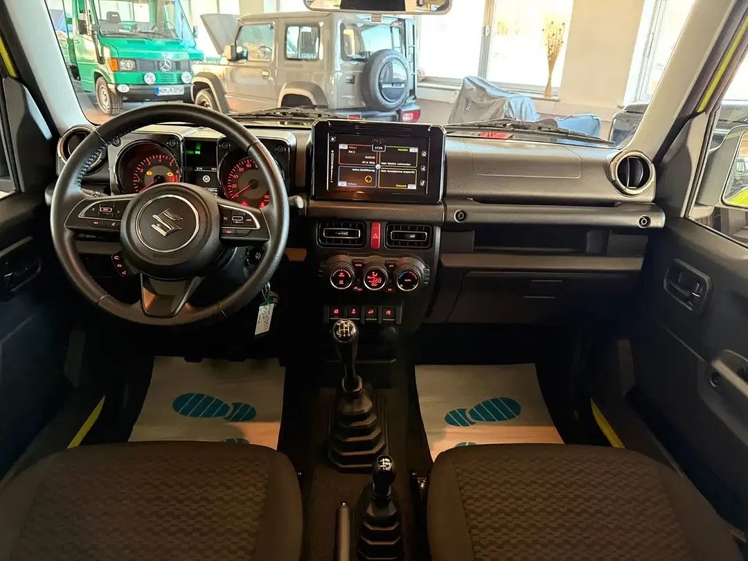 Suzuki Jimny 1.5 AllGrip Comfort+ - Thumbnail 13