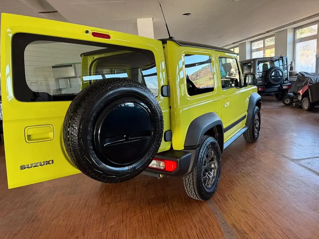 Suzuki Jimny 1.5 AllGrip Comfort+ - Thumbnail 8