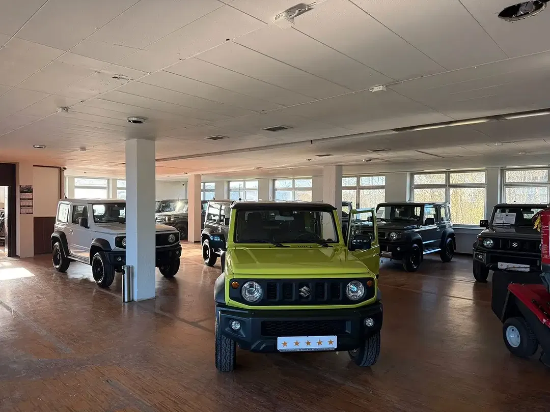 Suzuki Jimny 1.5 AllGrip Comfort+ - Thumbnail 9