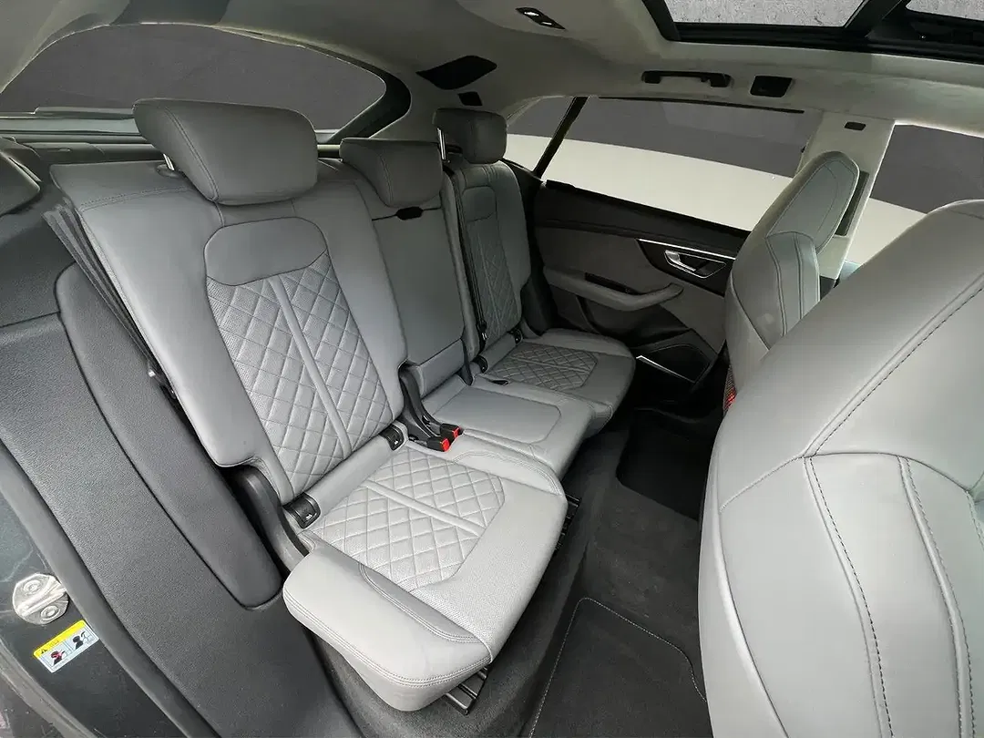 Audi SQ8 quattro Matrix LED - Thumbnail 13