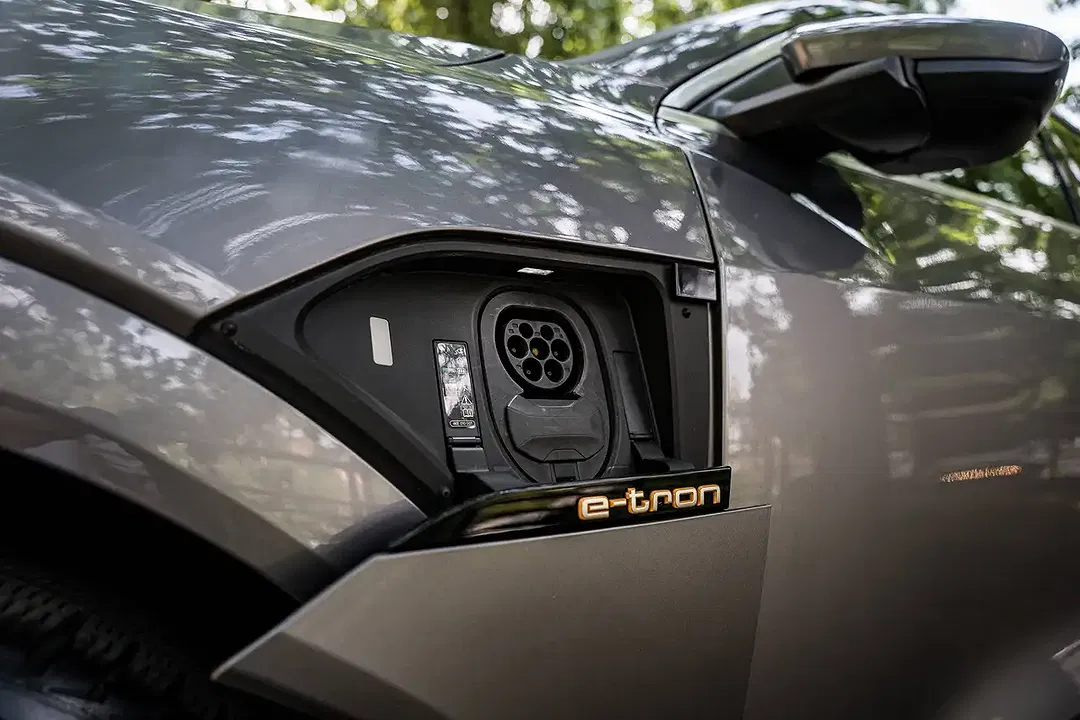 Audi Q8 e-tron 50 quattro - Thumbnail 11