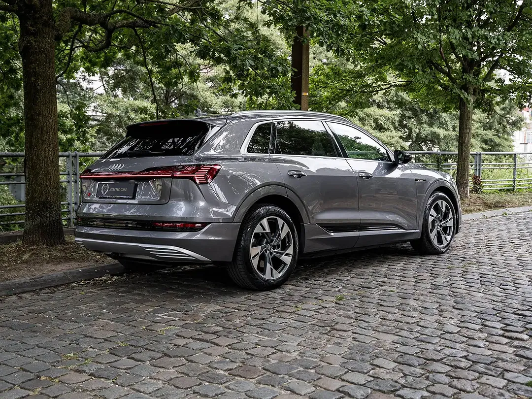 Audi Q8 e-tron 50 quattro - Thumbnail 4