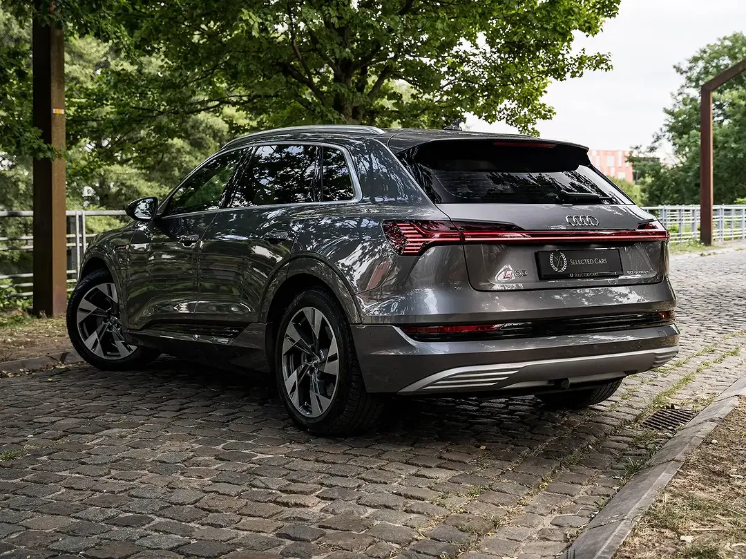 Audi Q8 e-tron 50 quattro - Thumbnail 6