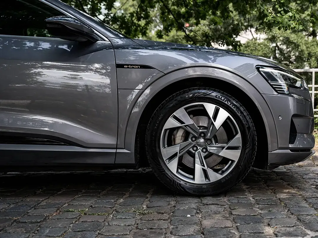 Audi Q8 e-tron 50 quattro - Thumbnail 8