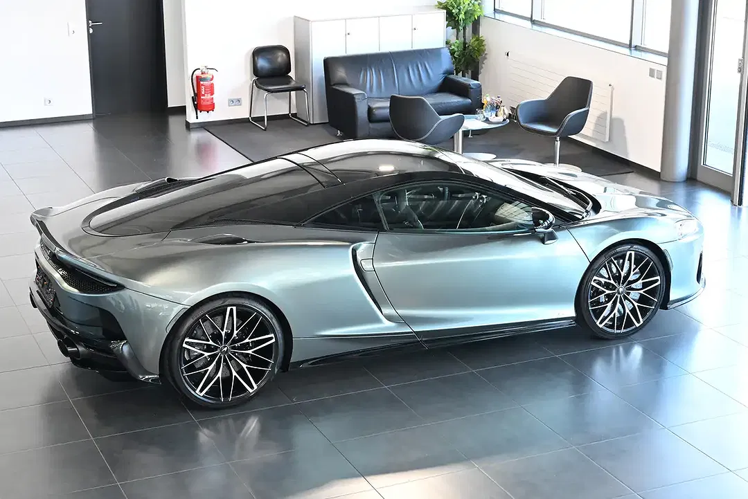 McLaren GT - foto 15