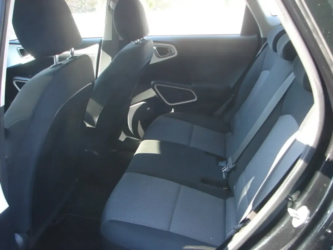 Kia Soul 64 kWh EV - Thumbnail 9
