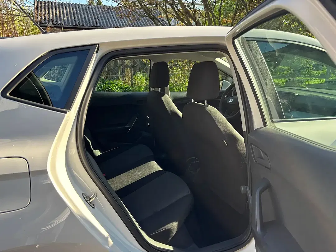 SEAT Ibiza - Thumbnail 23
