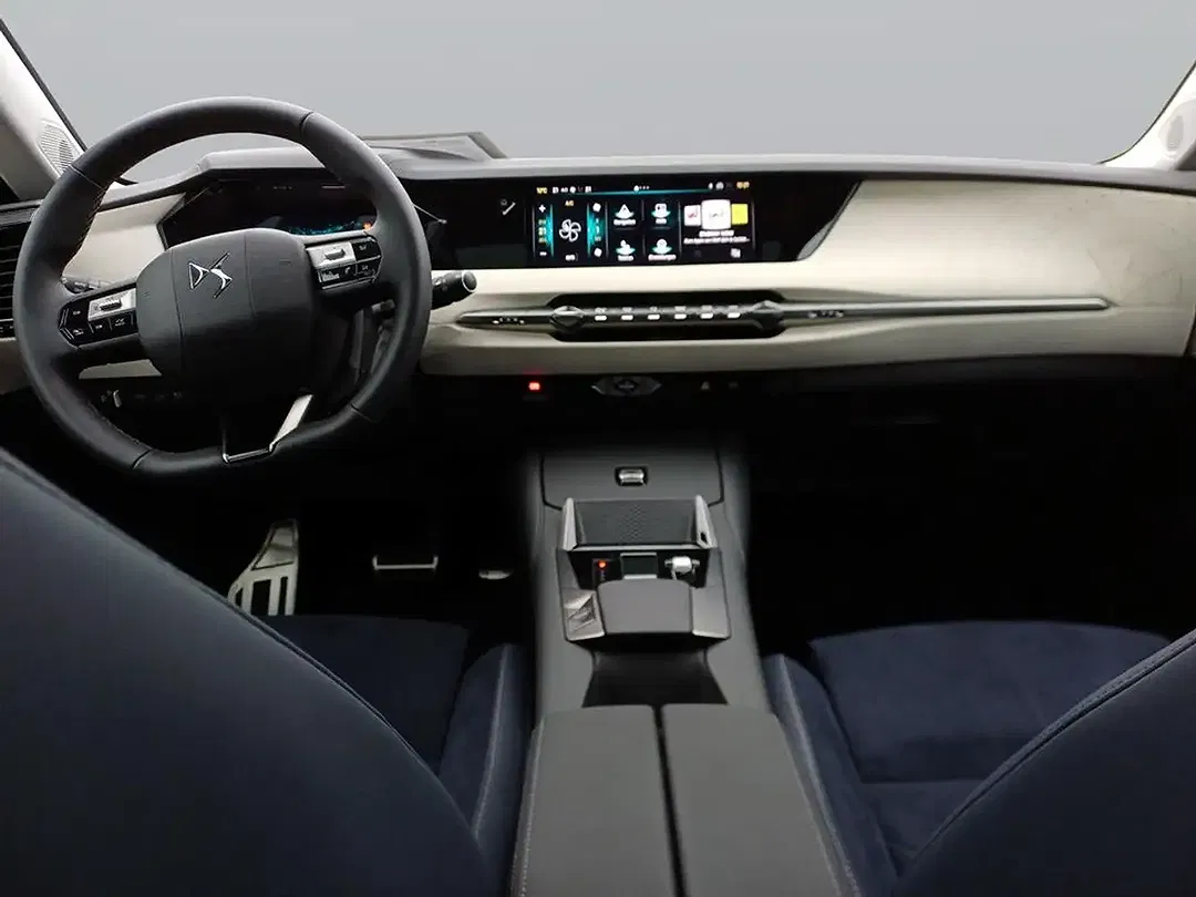 DS Automobiles DS 4 - Thumbnail 9