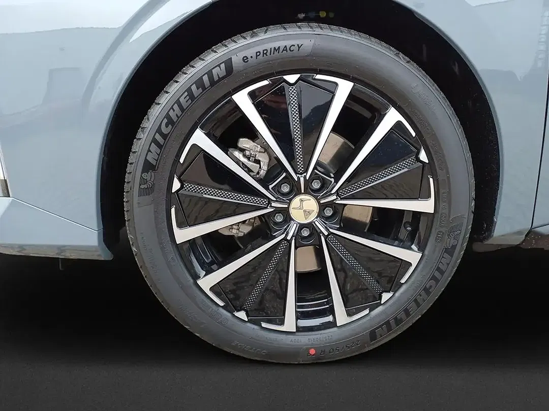 DS Automobiles DS 4 - Thumbnail 7