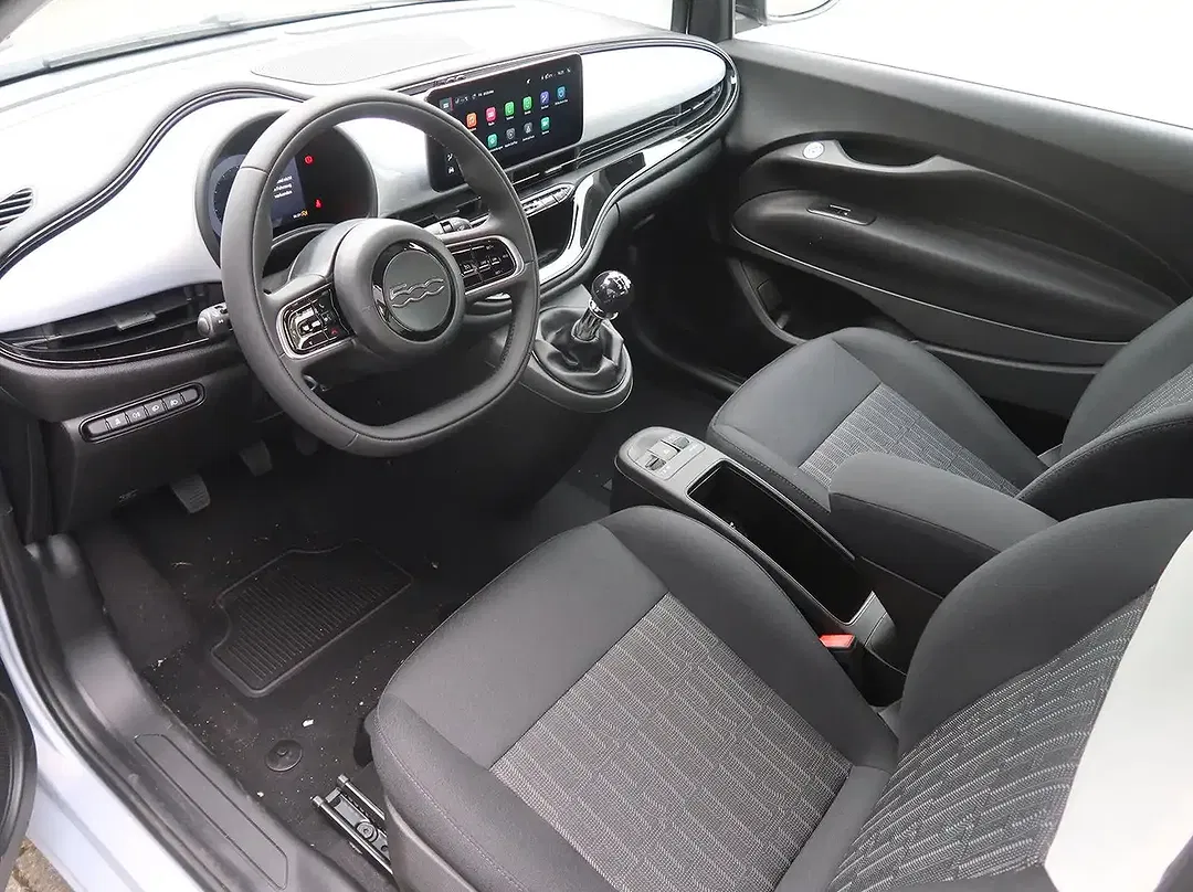 Fiat 500e Hybrid Icon - Thumbnail 4