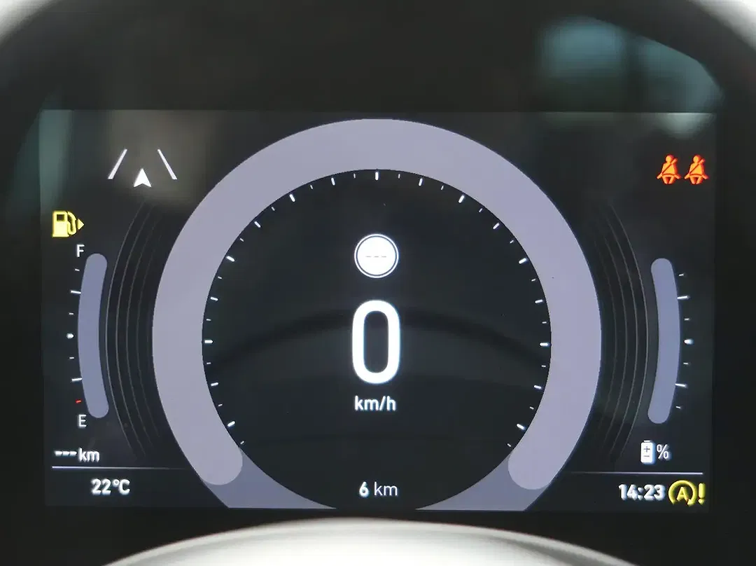 Fiat 500e Hybrid Icon - Thumbnail 8