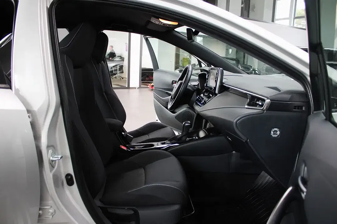 Toyota Corolla VVT-i Hybrid Team Deutschland - Thumbnail 14