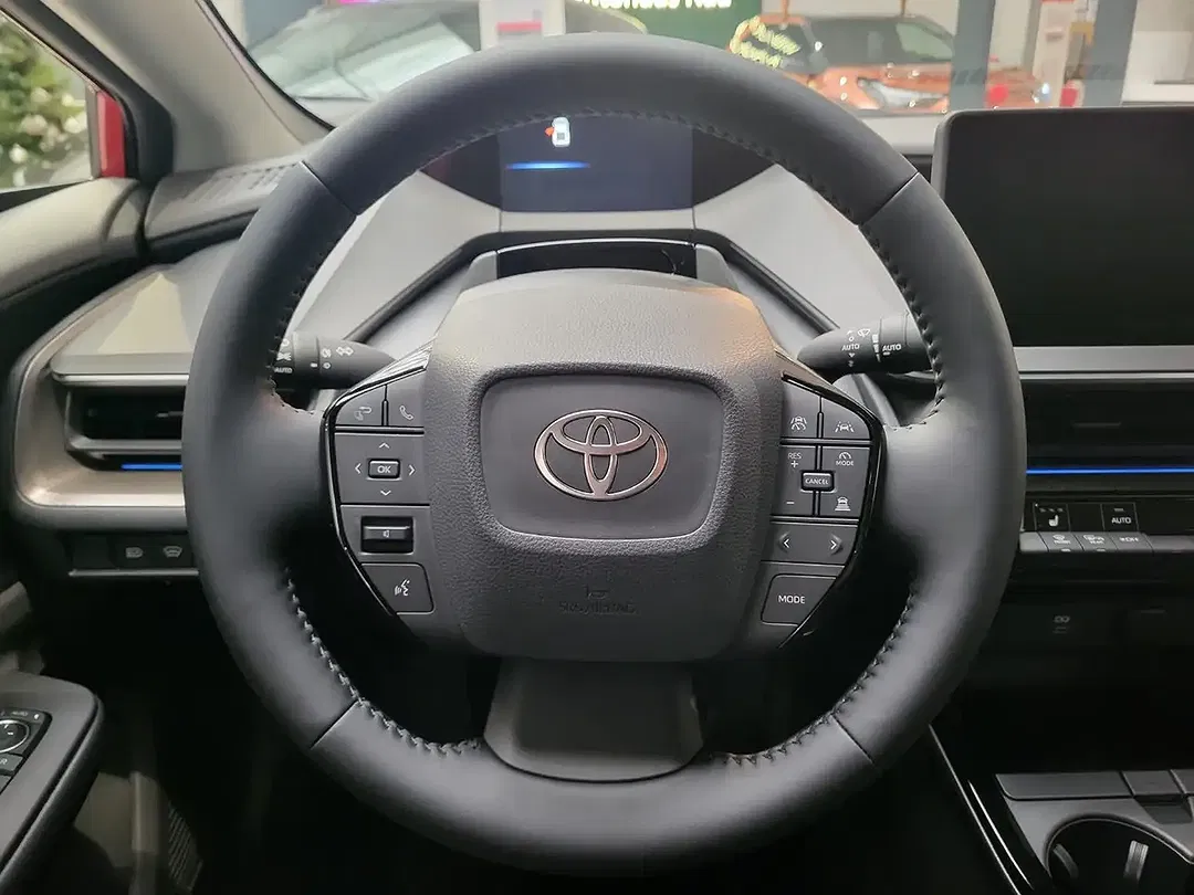 Toyota Prius Executive - Thumbnail 12
