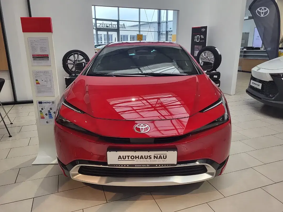 Toyota Prius Executive - Thumbnail 3