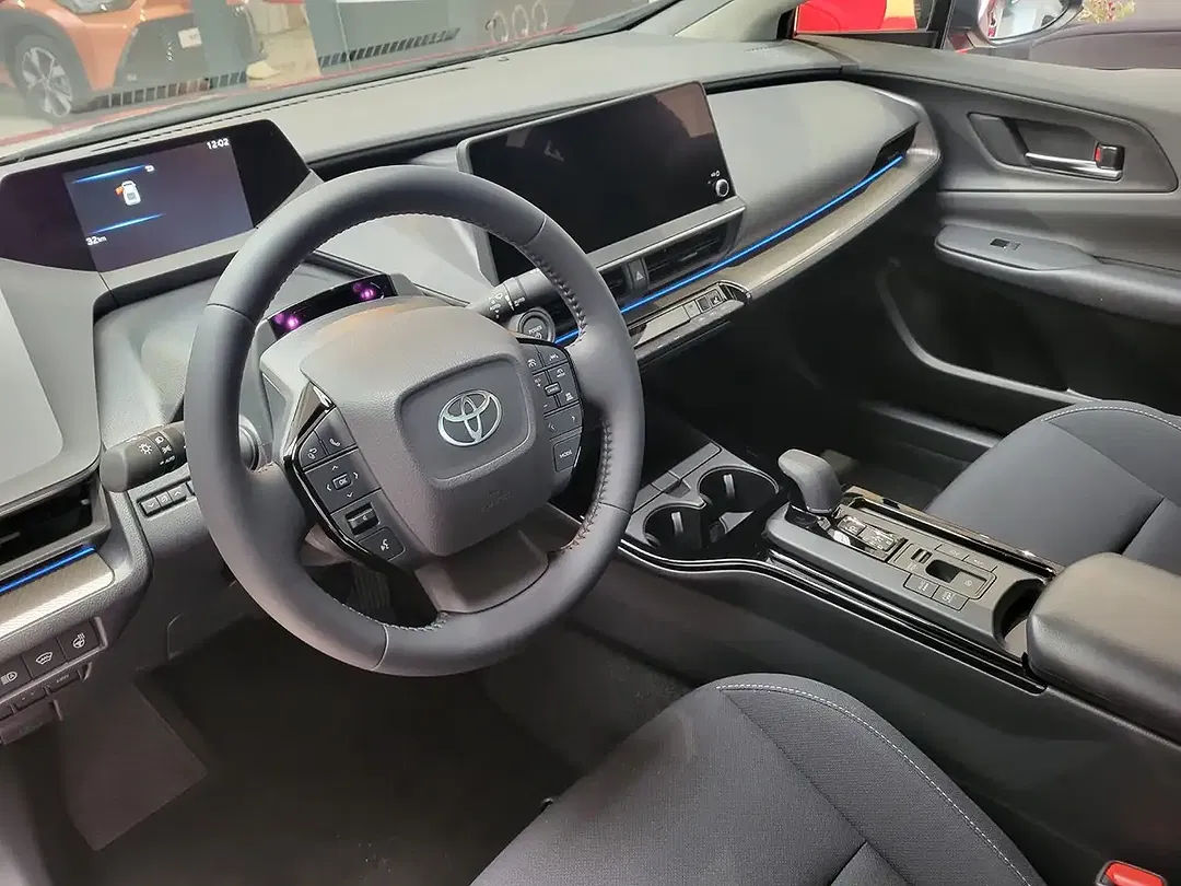 Toyota Prius Executive - Thumbnail 8