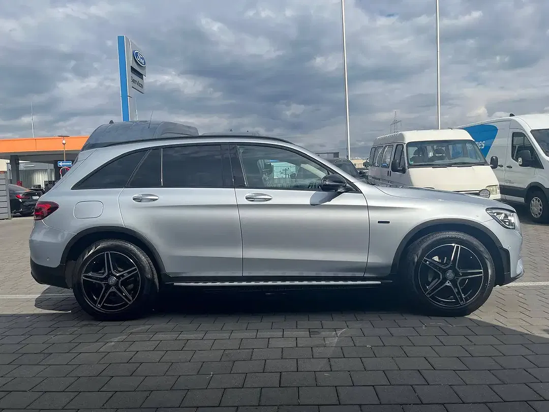 Mercedes-Benz GLC 300 4MATIC - Thumbnail 5