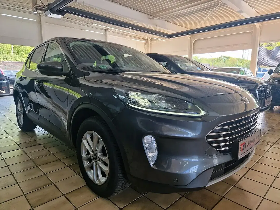 Ford Kuga Hybrid Titanium X - foto 2