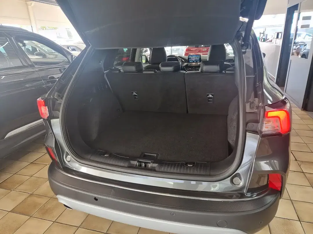 Ford Kuga Hybrid Titanium X - Thumbnail 7