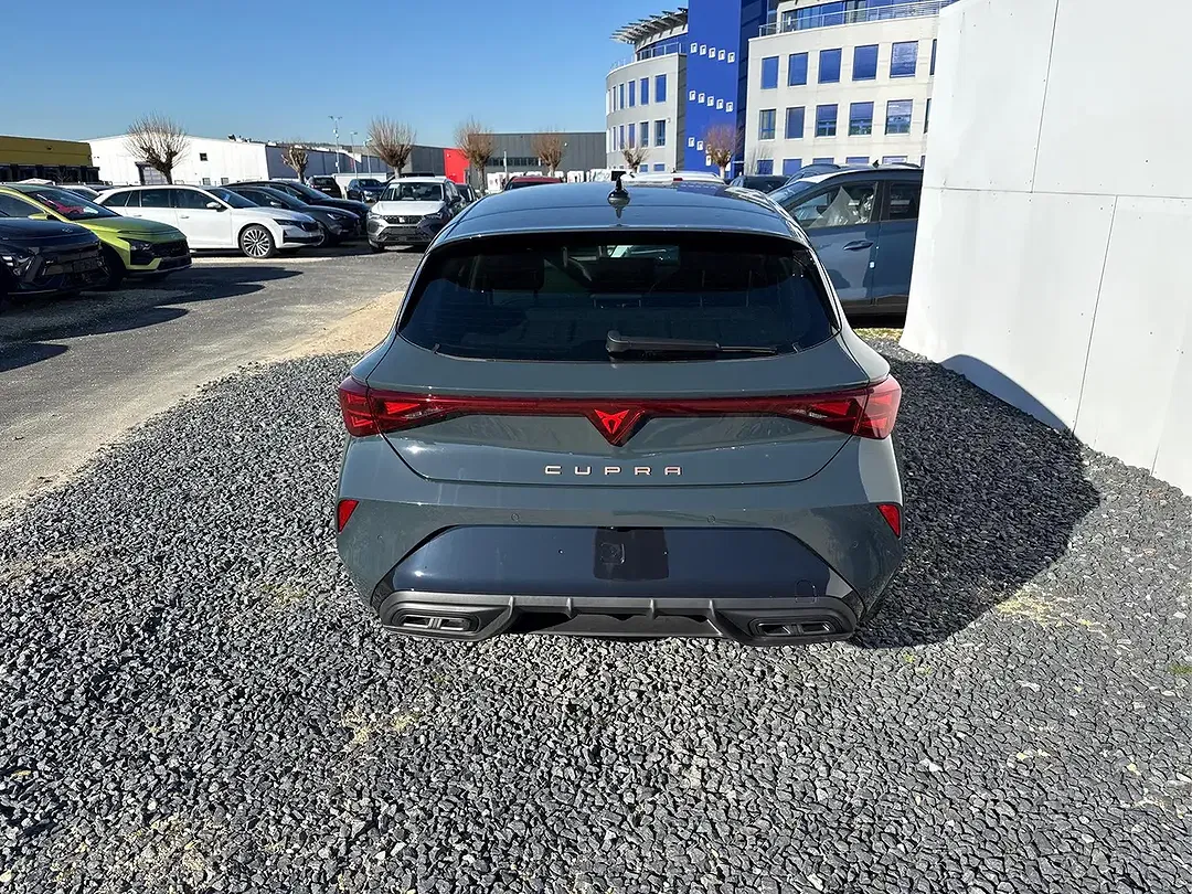 CUPRA Leon 1.5 eTSI DSG - Thumbnail 6