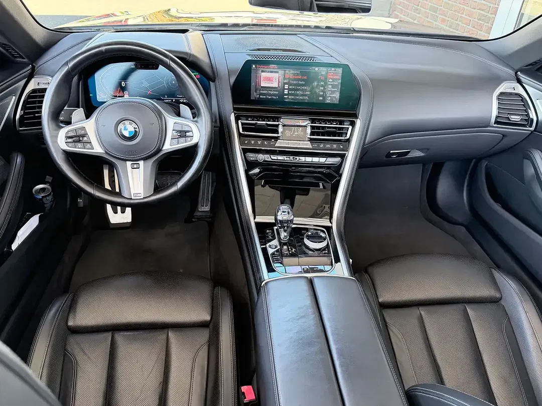 BMW 840 xDrive Convertible M Sport - Thumbnail 15