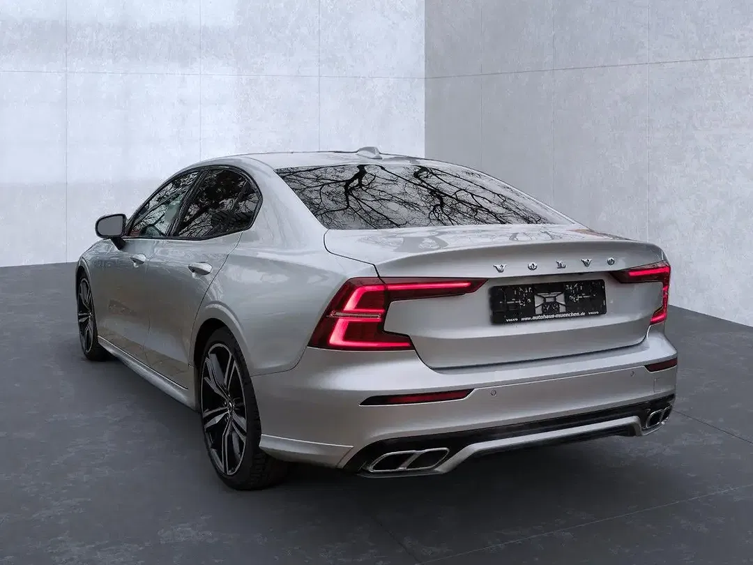 Volvo S60 R-Design - Thumbnail 3
